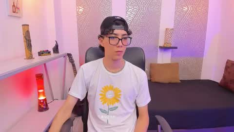    online show from October 15, 4:53 am