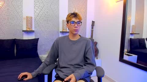    online show from December 4, 4:32 am