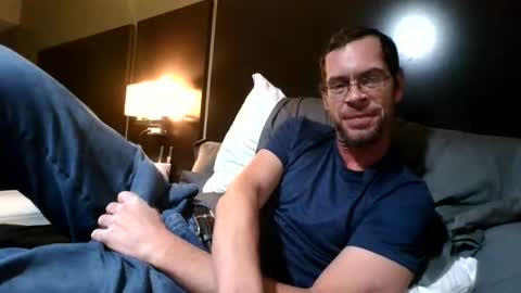 Snapshot of nineinchbronco chatting on October 24, 7:43 am nineinchbronco online show from October 24, 7:43 am