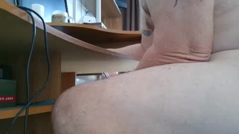 nineinchhard online show from March 8, 9:13 am