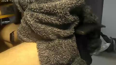 nineinchhard online show from December 12, 9:19 am