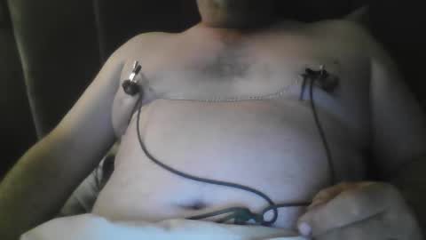 nipplepain007 online show from May 11, 10:28 am