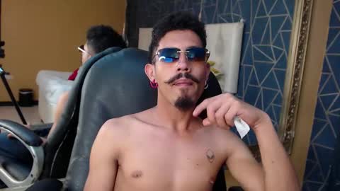 Noah online show from February 10, 11:20 pm