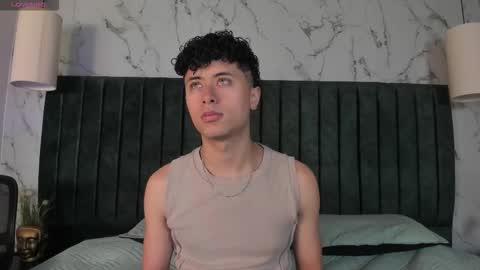 noah_dupont_ online show from February 16, 12:14 pm