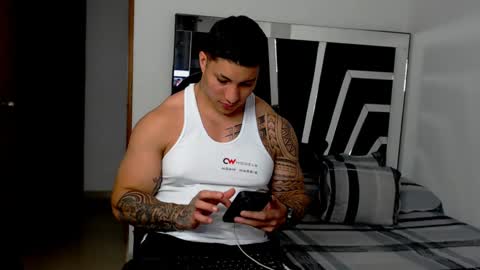 Noah Harris01 online show from February 11, 1:10 am