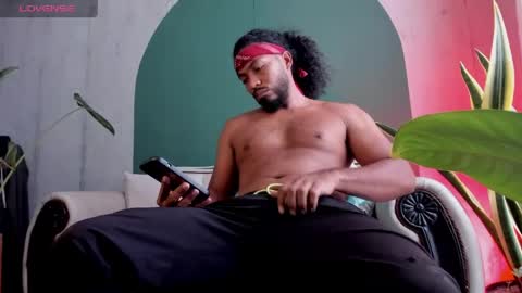 Noah online show from April 23, 6:43 pm