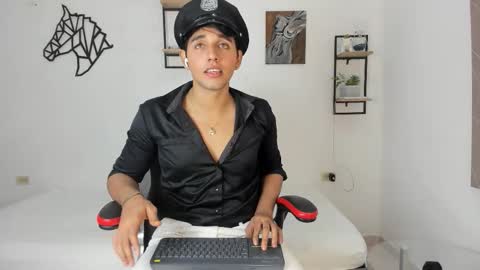 Snapshot of noah_katz chatting on October 21, 4:26 am Noah online show from October 21, 4:26 am