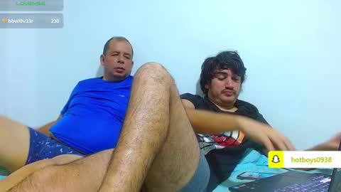 noah_meyer_ online show from October 26, 4:25 am