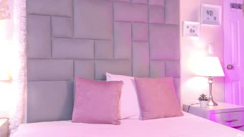 Noah   online show from February 22, 1:56 pm