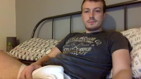 Snapshot of norfolkboy18 chatting on December 9, 8:11 am Ollie online show from December 9, 8:11 am