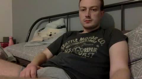 Snapshot of norfolkboy18 chatting on February 8, 5:29 pm Ollie online show from February 8, 5:29 pm