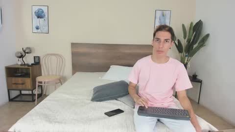 NovayBrian online show from September 18, 4:47 am