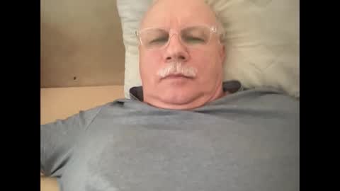 nukiss online show from September 22, 12:37 pm