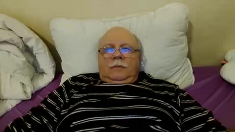 nukiss online show from February 24, 10:14 pm