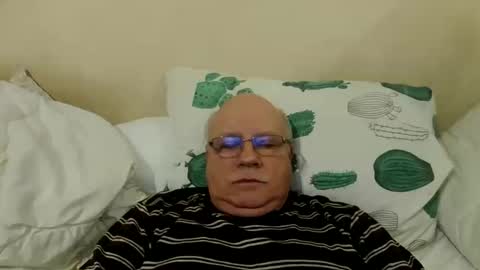 nukiss online show from February 8, 8:53 pm