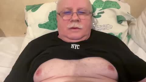 nukiss online show from February 3, 5:46 pm