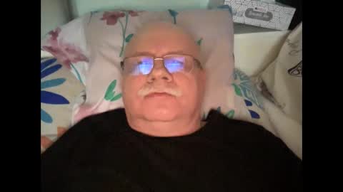 nukiss online show from January 1, 12:55 pm