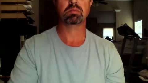 nvrenuff1979 online show from September 18, 11:45 am