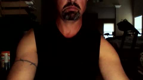 nvrenuff1979 online show from September 24, 11:41 am