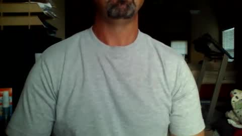 nvrenuff1979 online show from September 25, 11:42 am