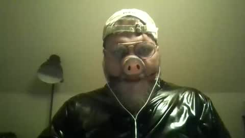 obesepervpiggy89 online show from May 18, 2:19 am