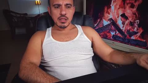 officeman7 online show from January 26, 5:02 pm