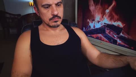 officeman7 online show from January 11, 6:12 pm