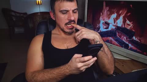 officeman7 online show from January 13, 5:23 pm