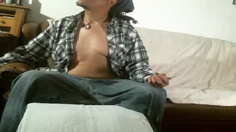 Komo online show from April 7, 2:00 am