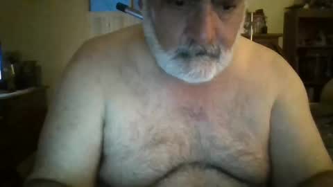 Snapshot of oldcockforyngladies chatting on December 5, 11:49 am oldcockforyngladies online show from December 5, 11:49 am