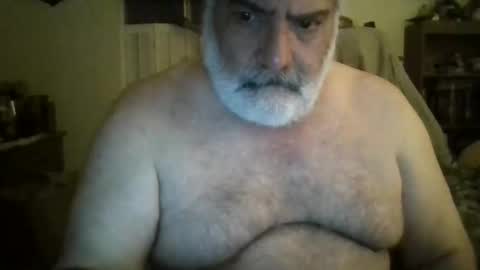 Snapshot of oldcockforyngladies chatting on December 17, 10:12 am oldcockforyngladies online show from December 17, 10:12 am