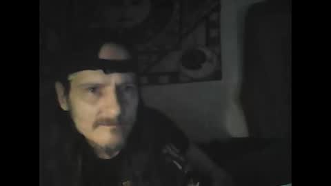 oldhippydude1 online show from November 4, 2:45 am