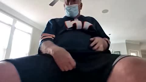 oldsubman online show from December 2, 7:06 pm