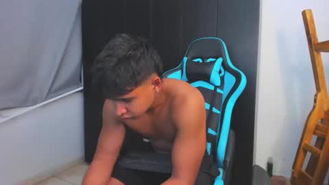 Oliver bray online show from November 30, 11:40 pm