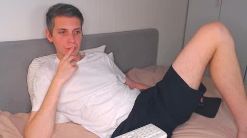 Oliver online show from November 10, 2:55 pm