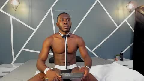 OLIVER LAURENT online show from April 4, 11:13 pm