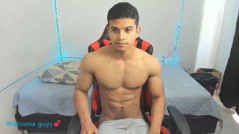 Snapshot of oliver_thompsson chatting on October 26, 3:25 pm oliver thompsson online show from October 26, 3:25 pm