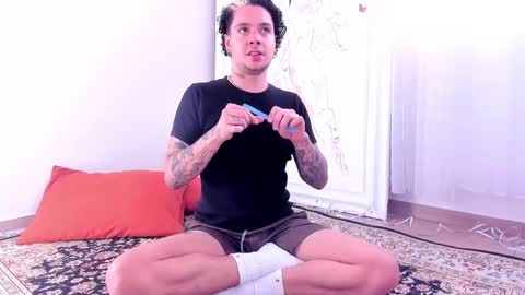 Mr Blue Sky online show from December 5, 1:06 pm