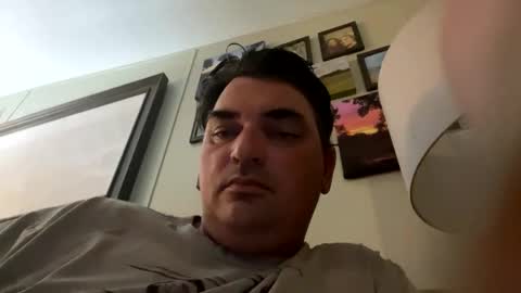oliverclothesoff1211 online show from May 9, 1:28 am