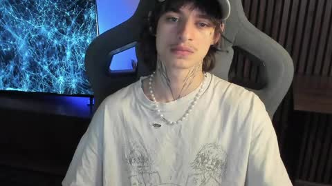 oliverrgroove online show from April 4, 4:04 pm