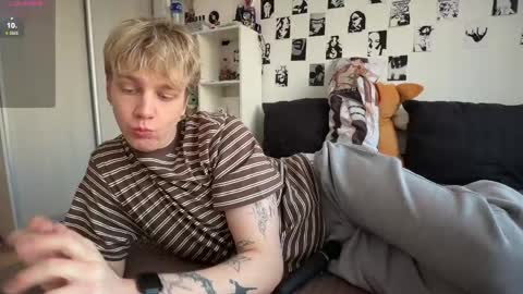 oliver online show from April 1, 3:42 pm