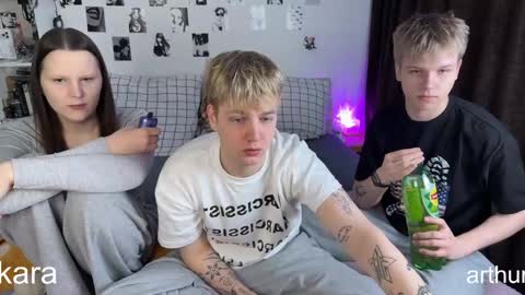 oliver online show from March 7, 3:32 pm