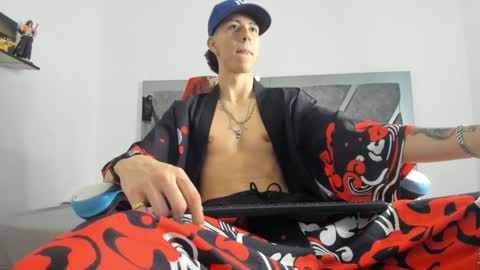 oliverthompson_01 online show from February 6, 3:16 am