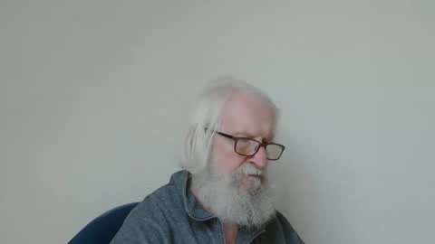 Somewhere over the rainbow online show from November 12, 8:20 am