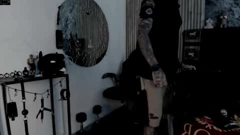     ... online show from April 17, 9:50 pm