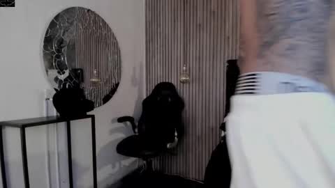     ... online show from November 17, 3:42 am