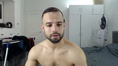 onebestlover online show from December 17, 11:17 am