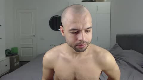 onebestlover online show from January 6, 9:19 am