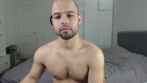 onebestlover online show from December 29, 9:06 am