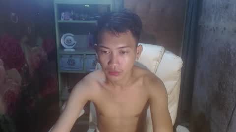 Wyn Will serve you and be your slave online show from January 1, 4:29 am